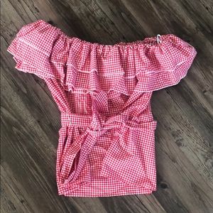 Sleeveless ruffle top